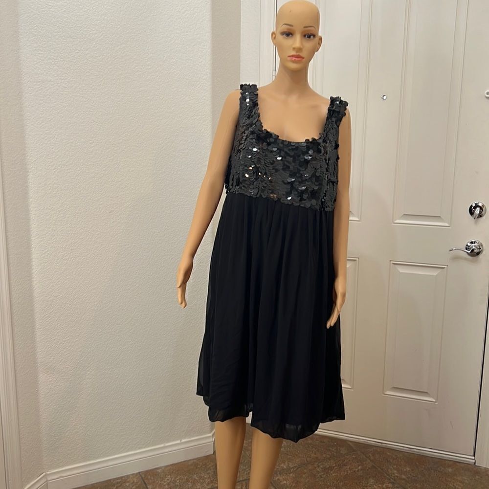 Dress Barn Woman Collection Size 22W Black Scoop Neck Short Sleeve Shimmer Dress - Picture 1 of 10